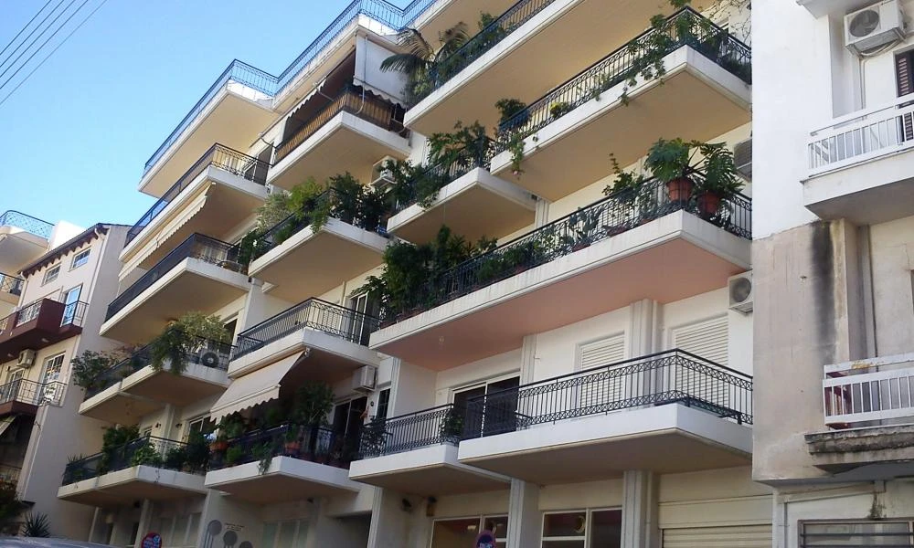 Eπιτήδειος νοίκιαζε διαμέρισμα σε ιδιώτες, έπαιρνε την προκαταβολή και εξαφανιζόταν